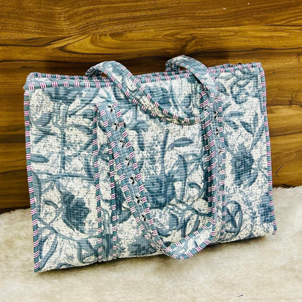 DUFFLE TOTE BAG